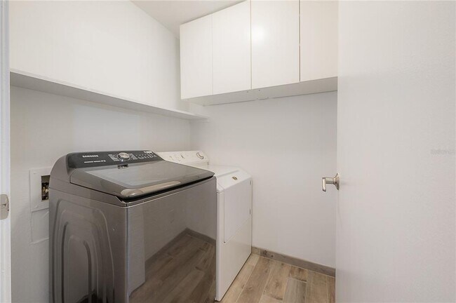 Building Photo - 9100 Dr M.L.K. Jr St N