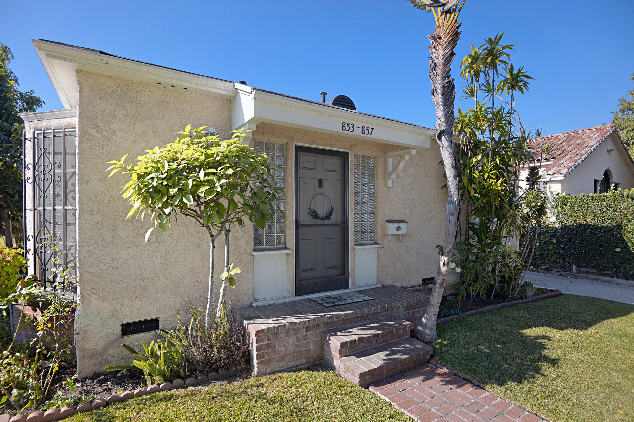 Building Photo - 853 N Citrus Ave