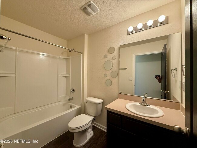 Building Photo - 2917 Buck Creek Pl