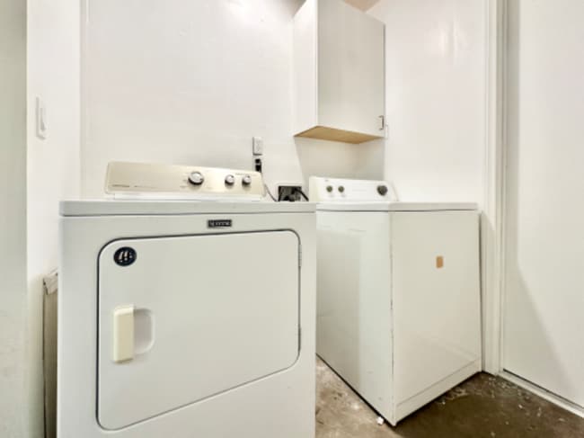 Building Photo - 5318 Sunglow Ct