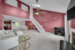 Building Photo - 1725 Grand Bay Dr