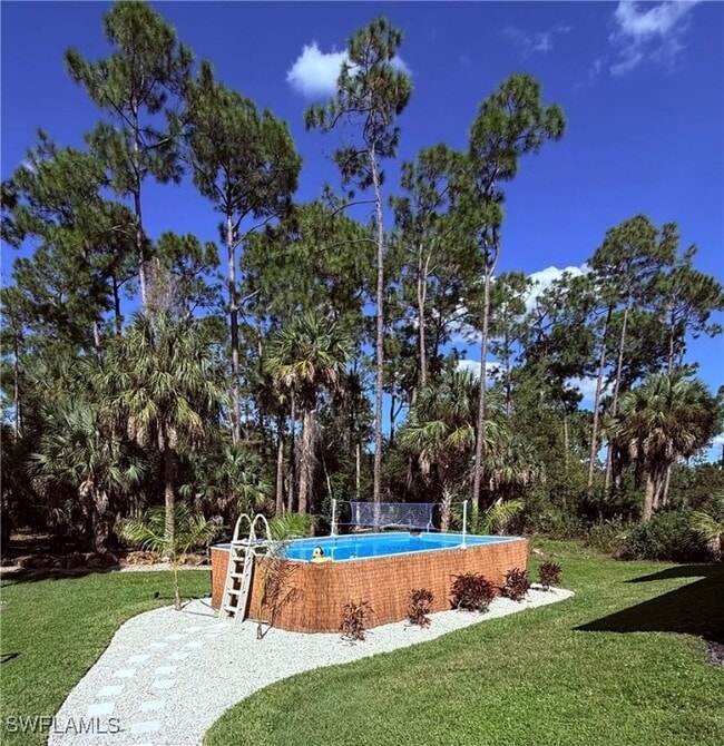 Building Photo - 1021 10th Ave NE