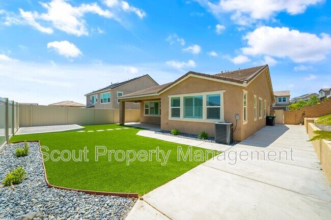 Building Photo - 39598 Lupine Dr
