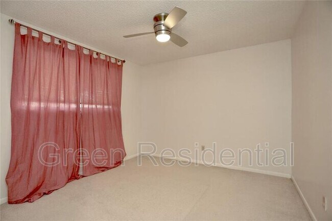 Building Photo - 4243 Yupon Ridge Dr