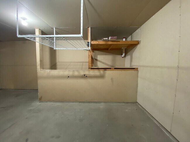 Building Photo - 3 Bedroom Twinhome near the New Sandford Hospital!!