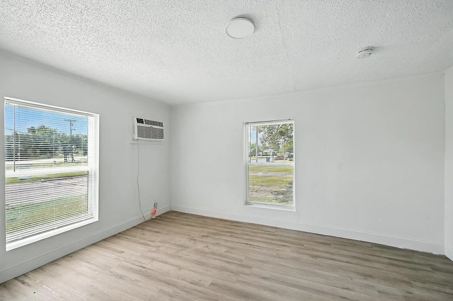 Building Photo - 320 T a Carroll Ave