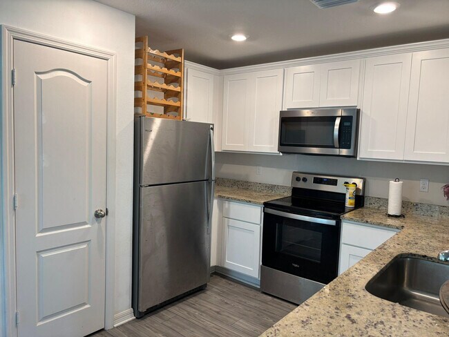 Building Photo - 5335 Entertainment Way