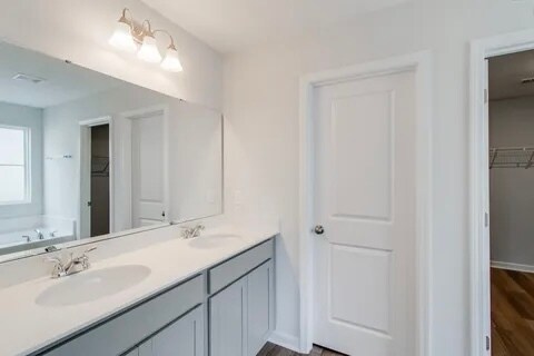 Building Photo - 1039 Begonia Dr