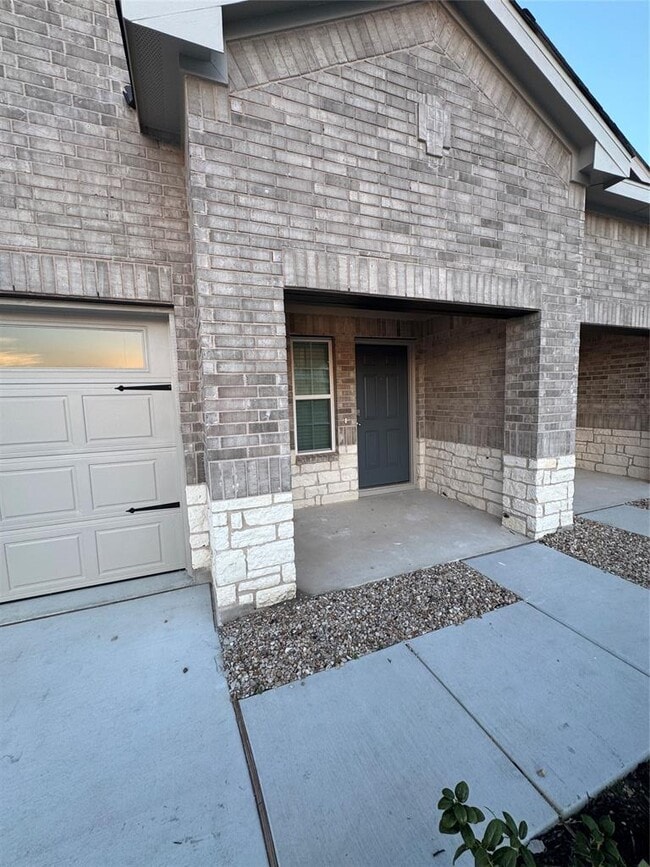 Building Photo - 15117 Afleet Alex St