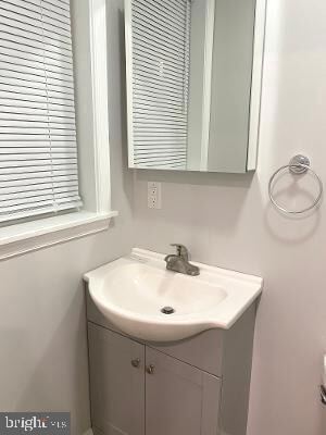 Building Photo - 4670 Umbria St