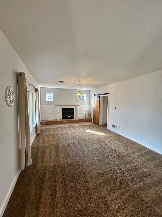 Building Photo - 8230 WA-903
