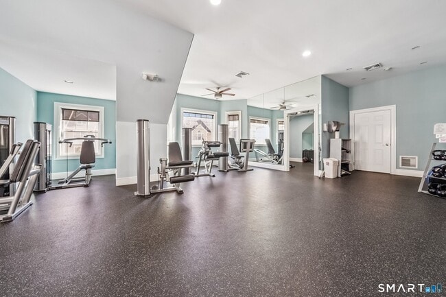 Building Photo - 85 Camp Ave