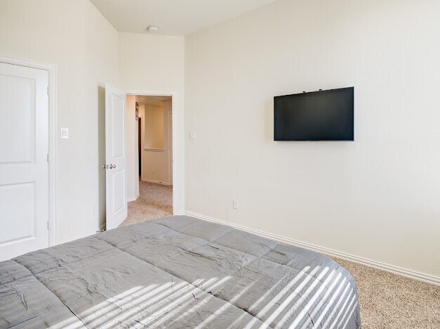 Building Photo - 1646 Ryon Falls Dr