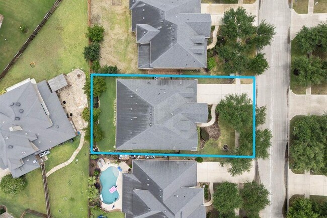 Building Photo - 8193 Tranquil Lake Way