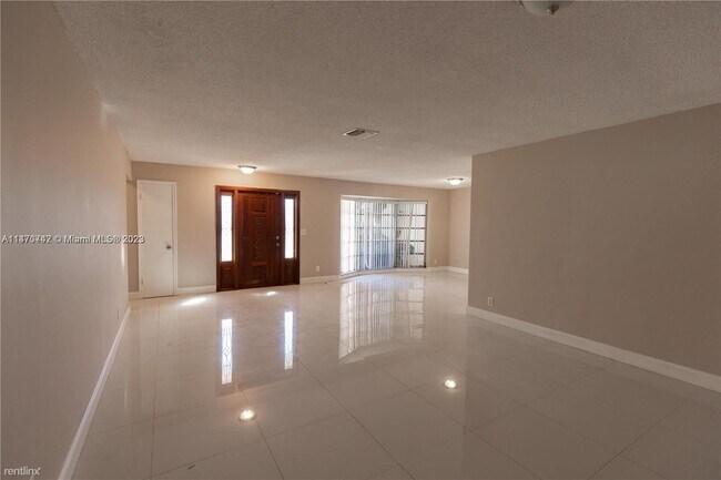 Building Photo - 4 br, 3.5 bath House - 4905 Harrison St # ...