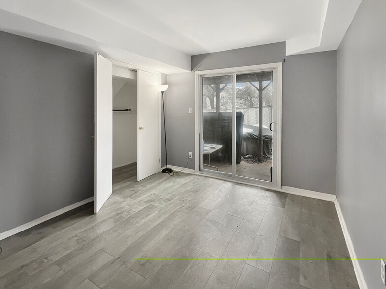 Building Photo - 49 Latourette Ln