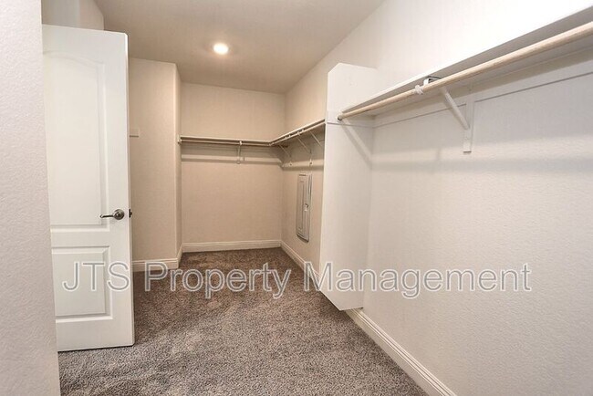 Building Photo - 4268 Emerald Gate Ln