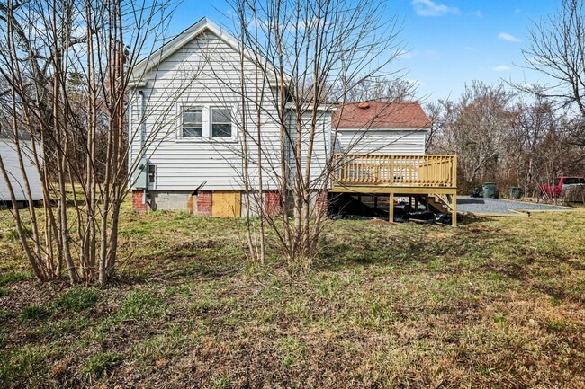 Building Photo - 1144 Front St