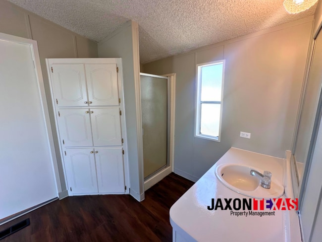 Building Photo - 850 Talbot Ave