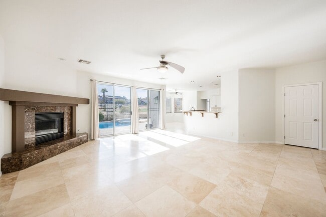 Building Photo - Luxury Home located in Henderson