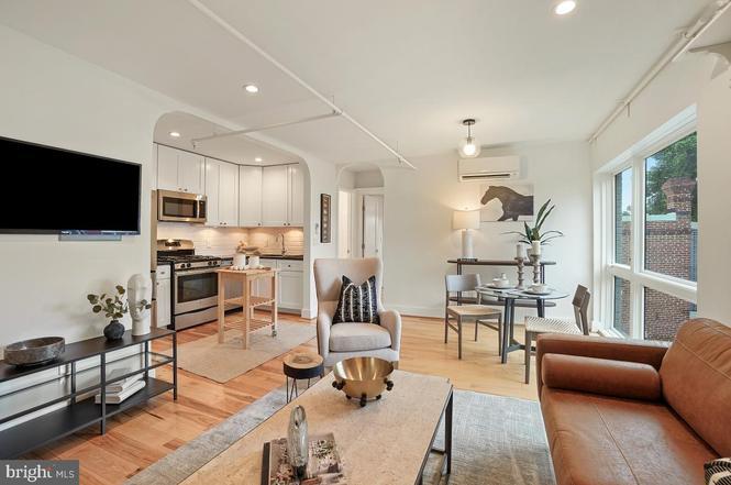 Building Photo - 1514 Newton St NW