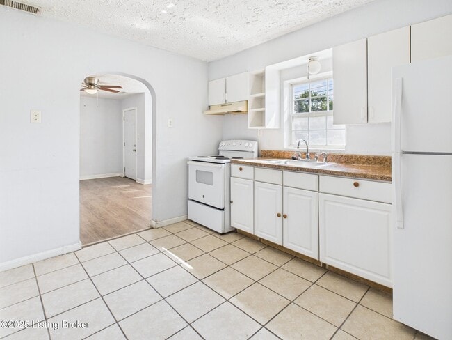 Building Photo - 2019 Hamburg Pike