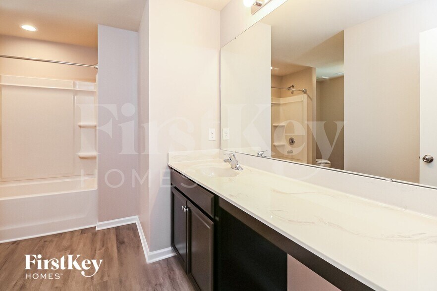 Building Photo - 14106 Ridgewater Way