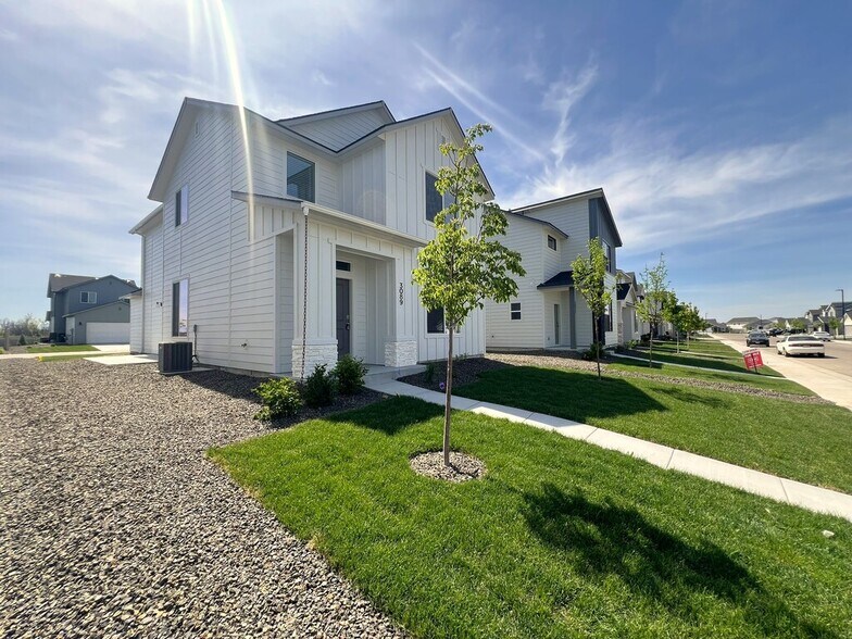 Building Photo - 3089 E Mossy Creek Dr