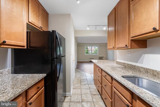 Building Photo - 4402 N Pershing Dr