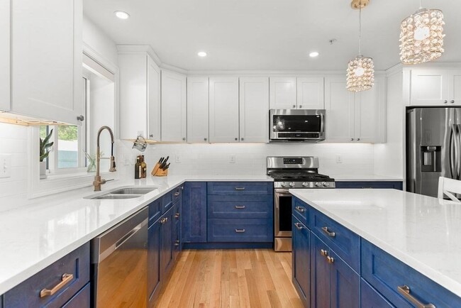 Building Photo - 259 Lake Ave