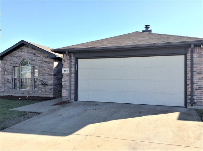 Building Photo - 308 Lake Travis Dr