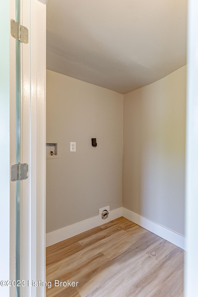 Building Photo - 1886 S Bardstown Rd