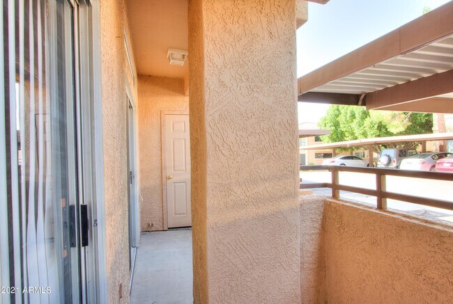 Building Photo - 10410 N Cave Creek Rd
