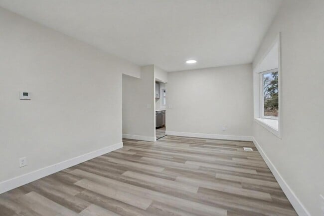 Building Photo - 4472 Curundu Ave