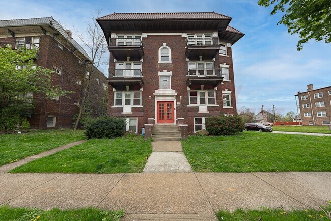 Building Photo - Cozy Living near University Circle