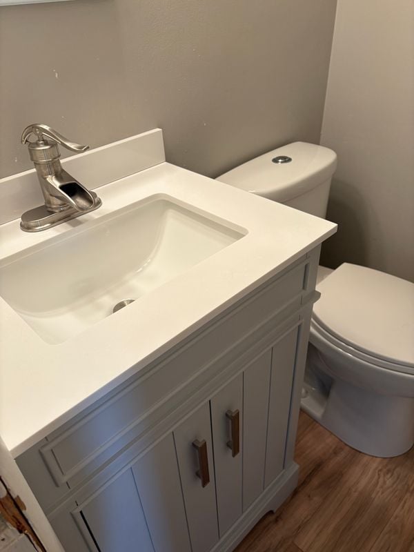 Building Photo - 1105 Cedar St