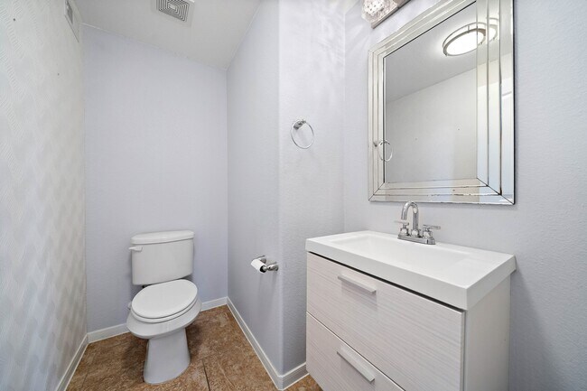 Building Photo - 29006 Dryander Forest Ct