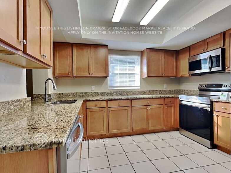 Building Photo - 102 Valley Cir