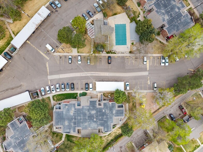 Building Photo - 857 S Van Gordon Ct