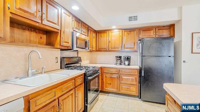 Building Photo - 119 Macleish Ct