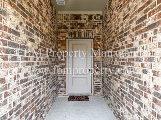 Building Photo - 864 Keystone Ct