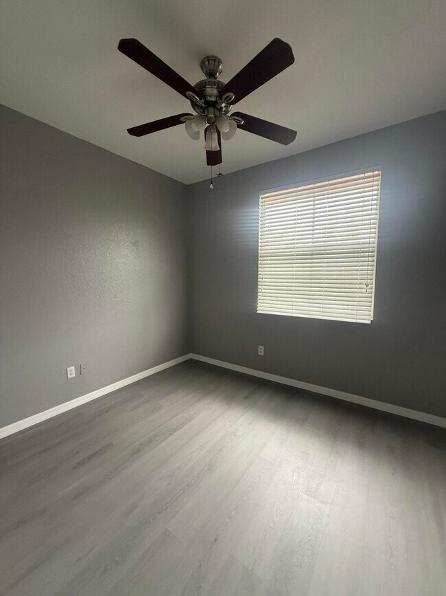 Building Photo - 2851 Prospect Rd