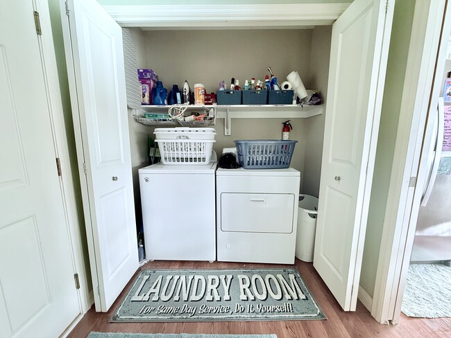 Laundry / Mud Room - 1405 Emery Cir