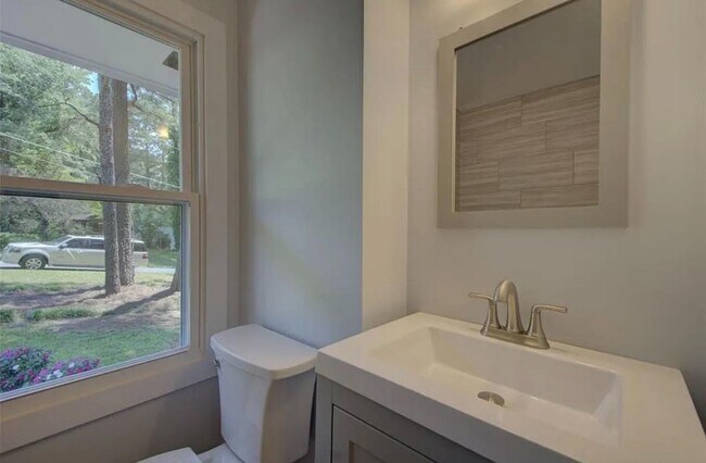 Building Photo - 985 Frontier Trail SW