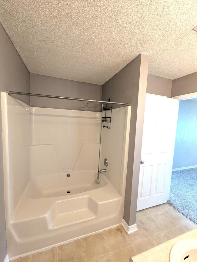 Building Photo - 9451 Pine Lily Ct