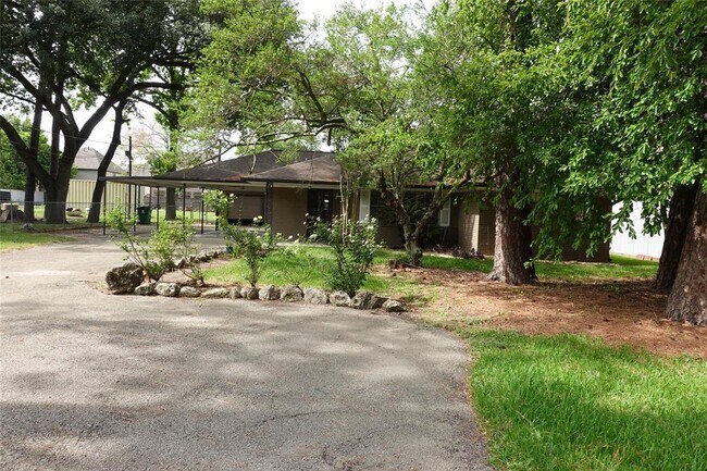 Primary Photo - 918 Lehman St