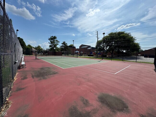 Building Photo - 8690 Jaffa Ct W Dr