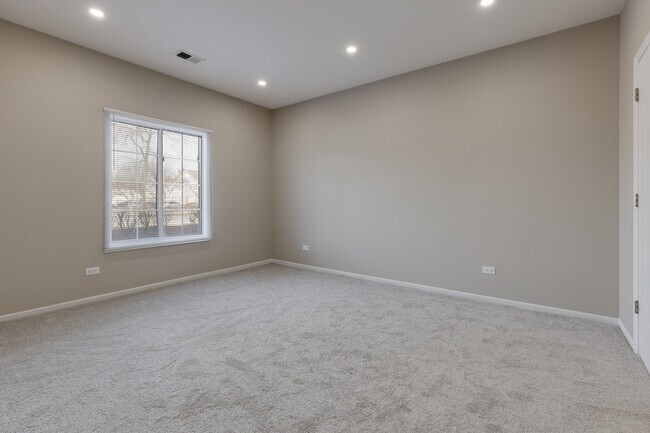 Building Photo - 1505 Mercury Dr