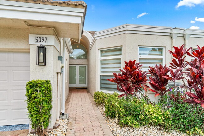 Building Photo - 5097 Windsor Parke Dr