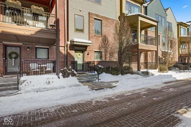 Building Photo - 612 Pomeroy St